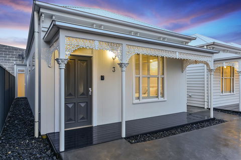 Aloha Central Luxury Apartments - Accommodation Cairns 2