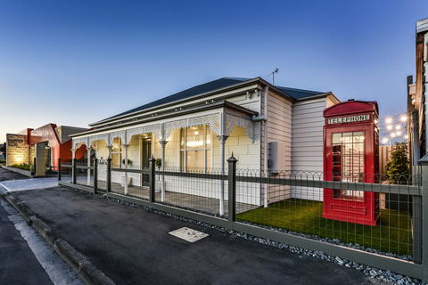 Aloha Central Luxury Apartments - Accommodation Cairns 0