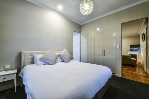 Aloha Central Luxury Apartments - Accommodation Cairns 14