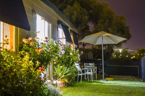 Moana Beach Sunset Holiday Accommodation A - Accommodation Cairns 11