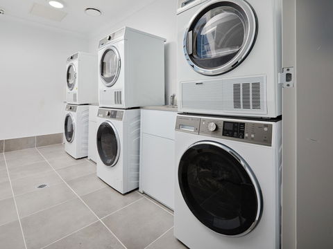 East Maitland Executive Apartments - Accommodation Cairns 0