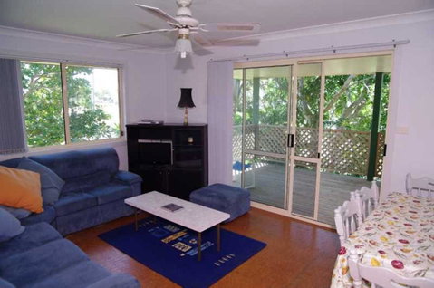 Bellhaven 1, 17 Willow Street - Accommodation Cairns 1