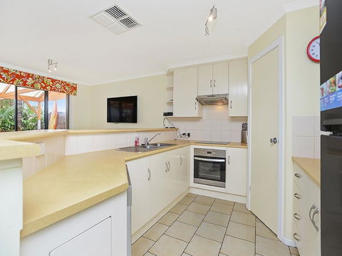 Lakeside - Encounter Bay - Accommodation Cairns 8