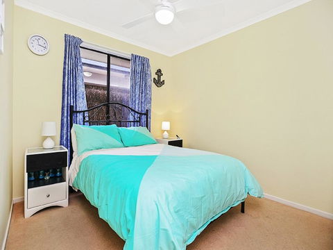 Lakeside - Encounter Bay - Accommodation Cairns 11