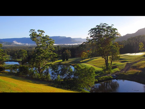 SkyView Villa - Accommodation Cairns 0
