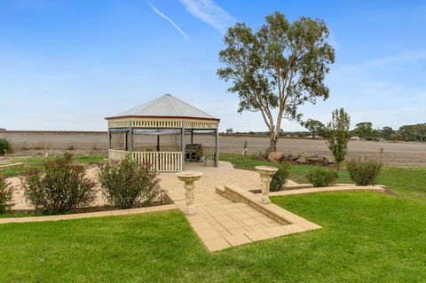 Barossa Vineyard Cottages - Accommodation Cairns 25