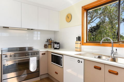 Port Of Call - Port Willunga - C21 SouthCoast Holidays - Accommodation Cairns 7
