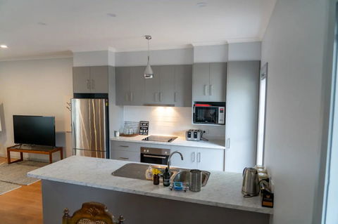 Gawler Townhouse 3 Bedroom - Accommodation Cairns 4
