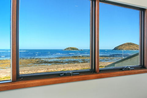 Franklin Beachfront Apartments - Accommodation Cairns 12