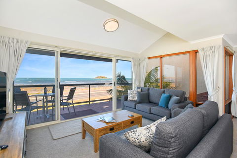 Franklin Beachfront Apartments - Accommodation Cairns 6