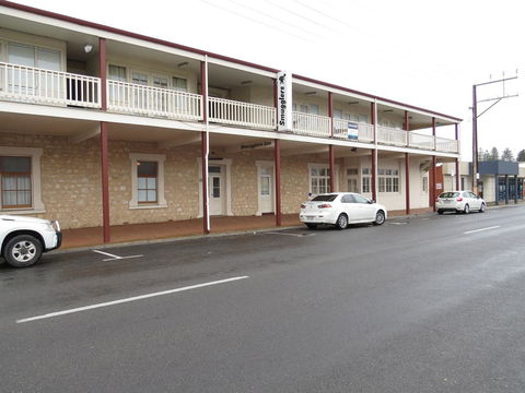 Smugglers Inn Studio Apartments - Accommodation Cairns 10