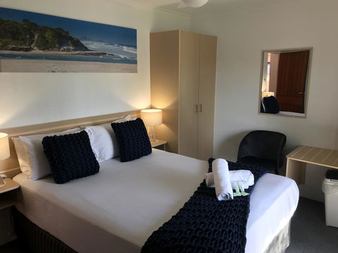 OCEAN BREEZE MOTEL - Accommodation Cairns 6