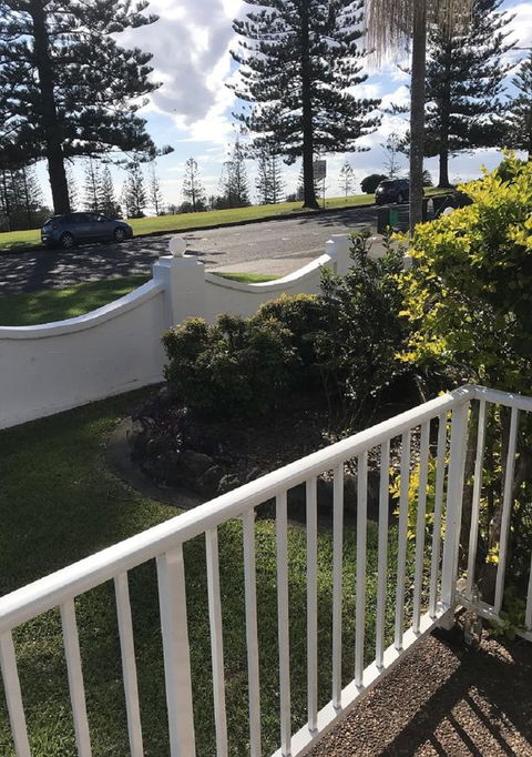 OCEAN BREEZE MOTEL - Accommodation Cairns 19