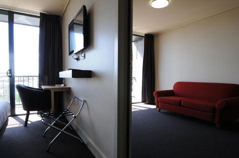 Mansfield Park Hotel - Accommodation Cairns 2