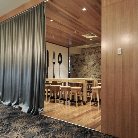 Mansfield Park Hotel - Accommodation Cairns 4