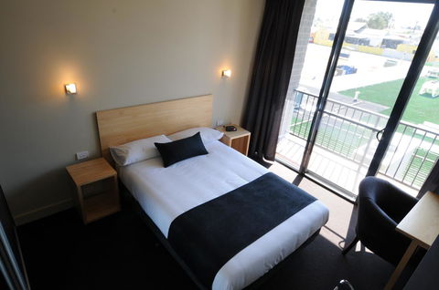 Mansfield Park Hotel - Accommodation Cairns 12