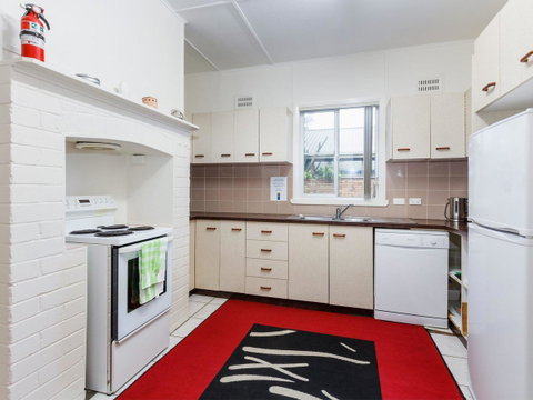 Wyvern - Accommodation Cairns 2