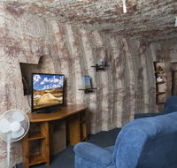 Ali's Underground - Accommodation Cairns