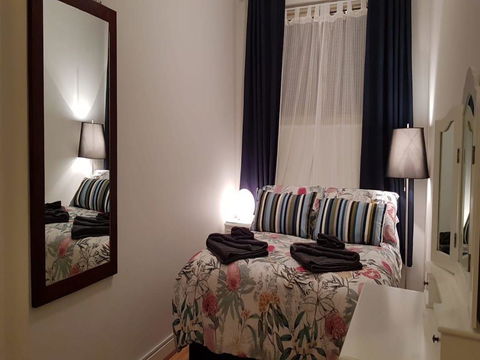 Unit In Marion - Accommodation Cairns 0