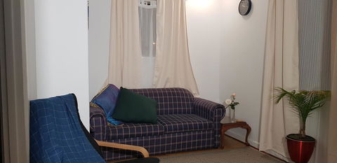 Unit In Marion - Accommodation Cairns 5