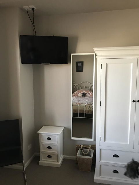 Rezare House Bed & Breakfast - Accommodation Cairns 10