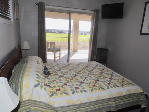 Rezare House Bed & Breakfast - Accommodation Cairns 13
