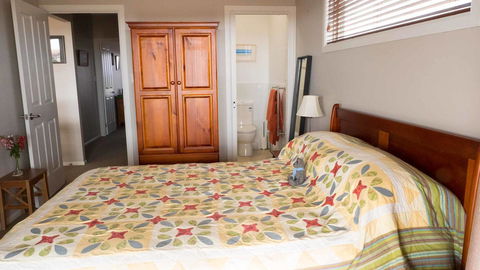 Rezare House Bed & Breakfast - Accommodation Cairns 14