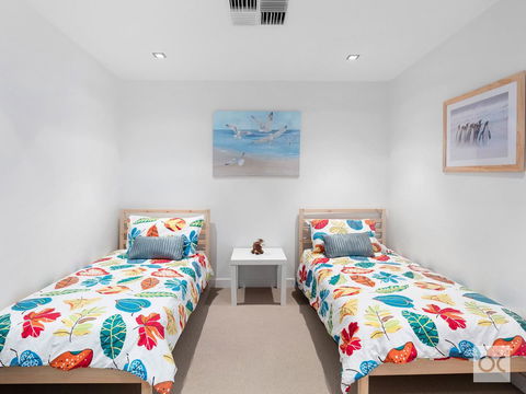 Breeze Beachfront Apartment - Accommodation Cairns 28