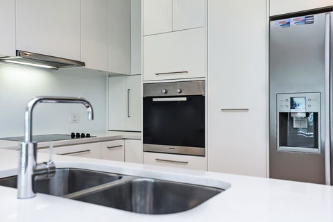 Breeze Beachfront Apartment - Accommodation Cairns 8