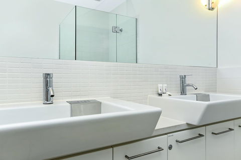 Breeze Beachfront Apartment - Accommodation Cairns 16