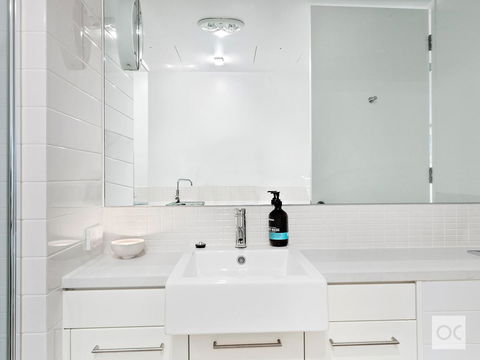 Breeze Beachfront Apartment - Accommodation Cairns 36