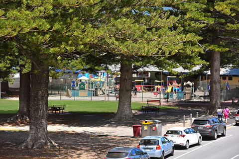Breeze Beachfront Apartment - Accommodation Cairns 1