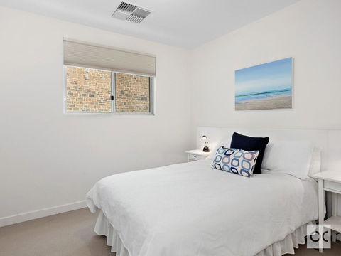 Breeze Beachfront Apartment - Accommodation Cairns 32