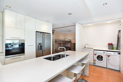 Breeze Beachfront Apartment - Accommodation Cairns 6