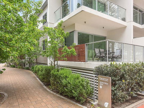Breeze Beachfront Apartment - Accommodation Cairns 41