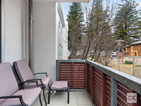 Breeze Beachfront Apartment - Accommodation Cairns 26