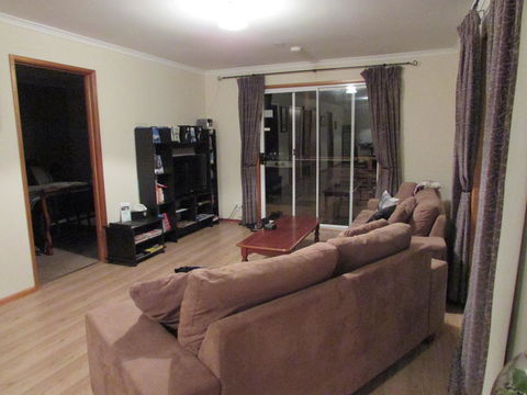 Lazy Days Cottage - Victor Harbor - Accommodation Cairns 16