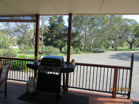 Lazy Days Cottage - Victor Harbor - Accommodation Cairns 8