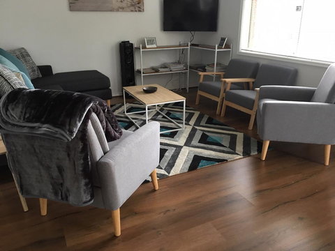 Windsor Gardens Home - Accommodation Cairns 7