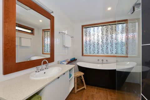 Trafalgar Premium Vintage Suites - Accommodation Cairns 5