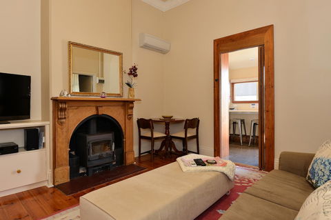 Trafalgar Premium Vintage Suites - Accommodation Cairns 18