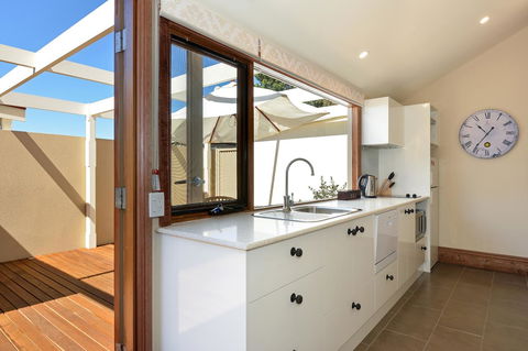 Trafalgar Premium Vintage Suites - Accommodation Cairns 12