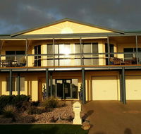 Beachside Escape on The Esplanade - Accommodation Cairns