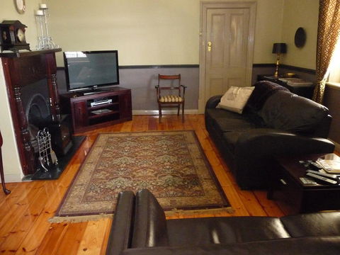 Country Bakehouse Accommodation - Accommodation Cairns 9