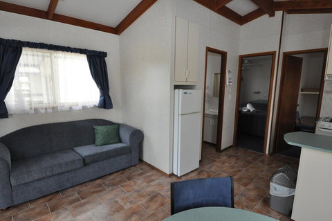 Beachside Holiday Park - Accommodation Cairns 0