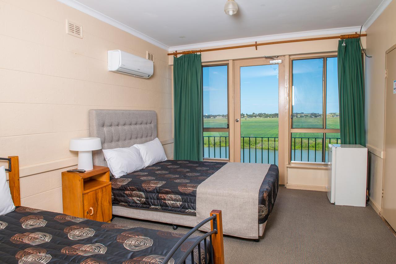 Tailem Bend SA Accommodation Cairns