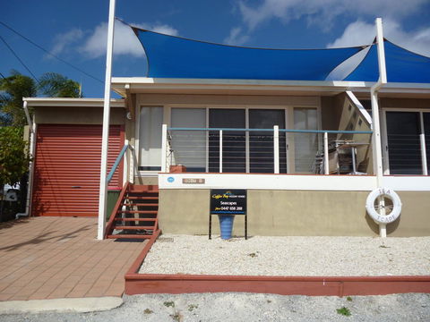 Seascape - Accommodation Cairns 2