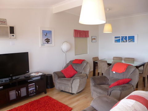 Seascape - Accommodation Cairns 7