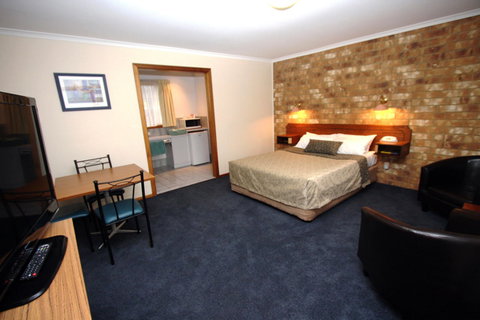 Clare Central - Accommodation Cairns 16