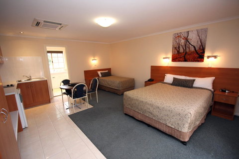 Clare Central - Accommodation Cairns 18